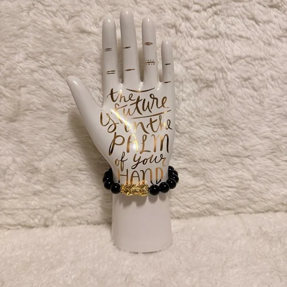 Black Agate Bracelet with Gold Piyao or Pixiu - Picture 2 of 5